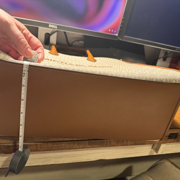 Michael Kors Logo Extra Large Tote Bag - Picture 5 of 12